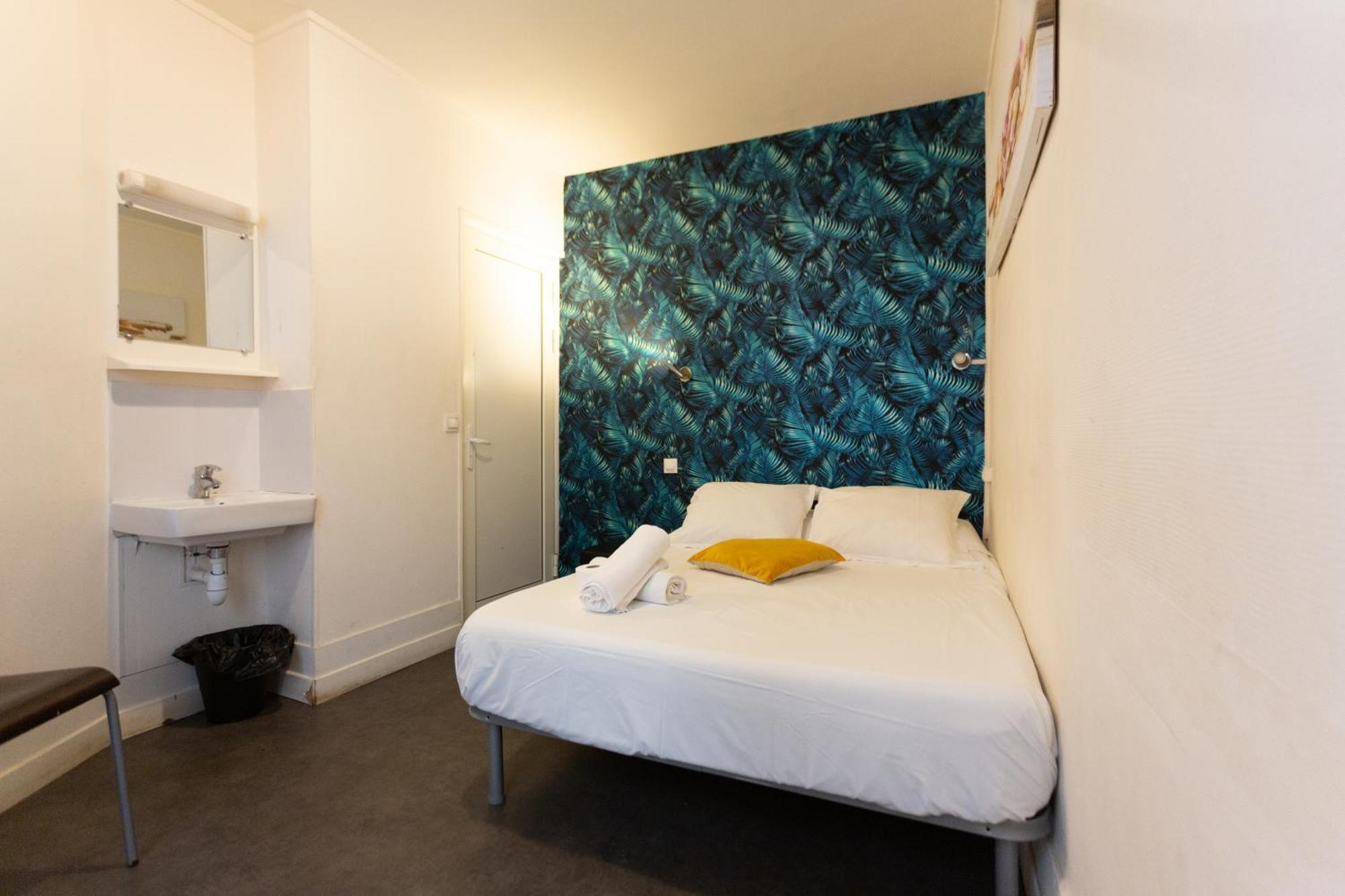 Hotel Europe Blv ปารีส ภายนอก รูปภาพ