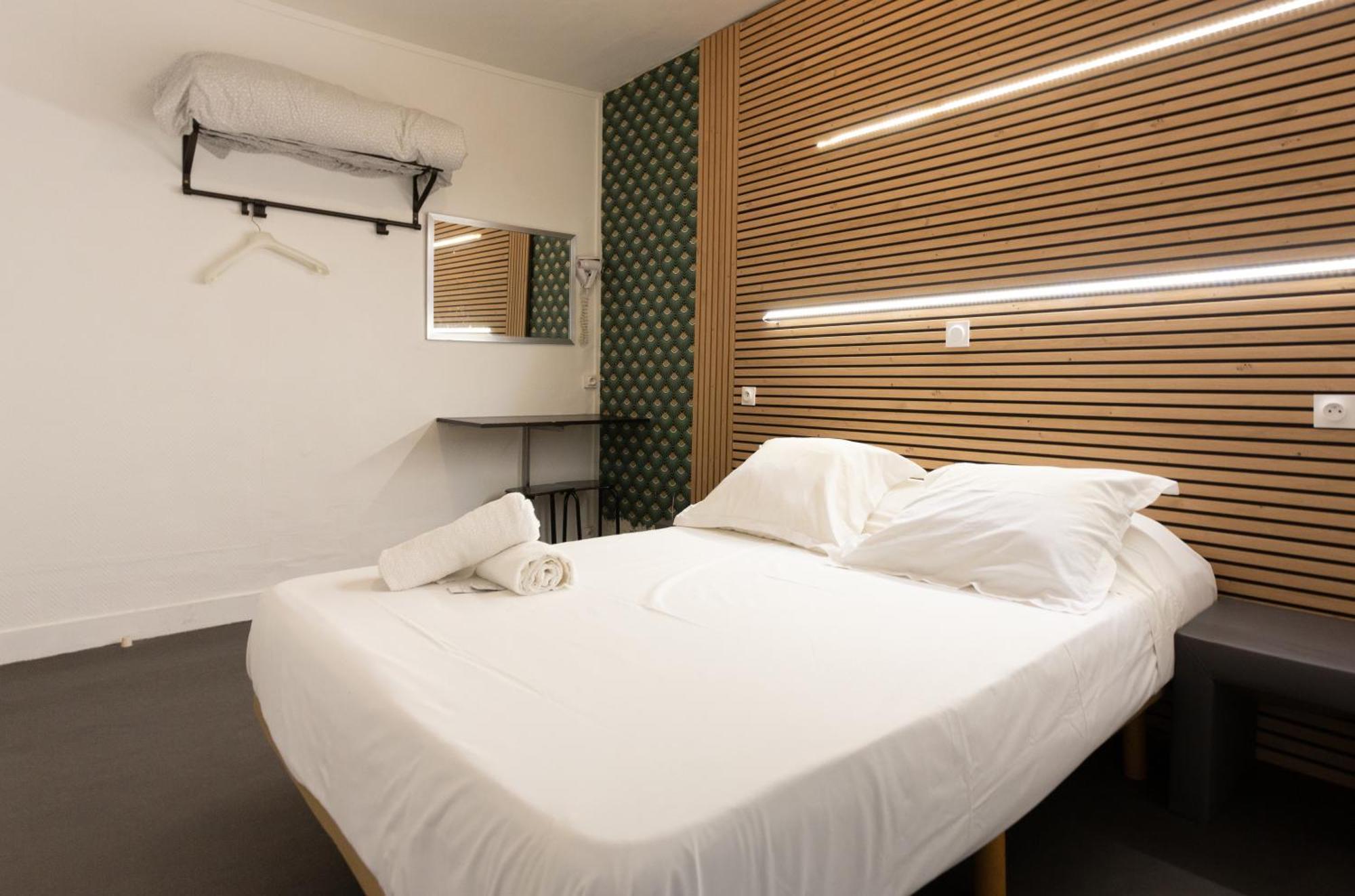 Hotel Europe Blv ปารีส ภายนอก รูปภาพ