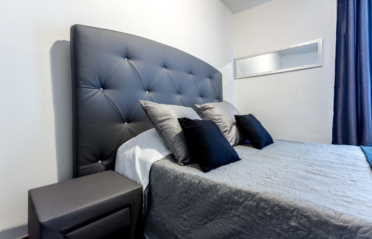 Hotel Europe Blv ปารีส ภายนอก รูปภาพ
